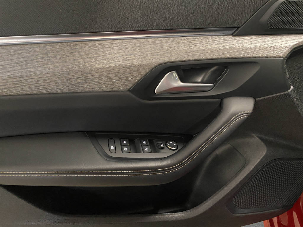 PEUGEOT 508 1.6 PureTech GT Line-image-11