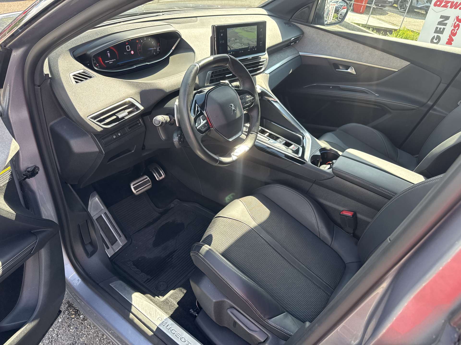 PEUGEOT 5008 1.2 Pure Tech GT 7-Plätzer EAT-Automat-image-5