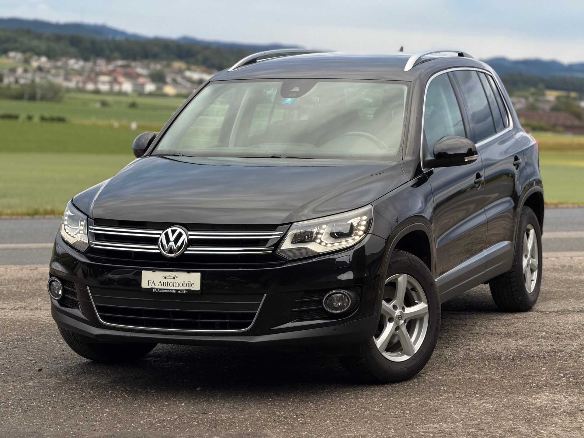 VW Tiguan 2.0 TDI BlueMotion Sport&Style 4Motion DSG-image-0