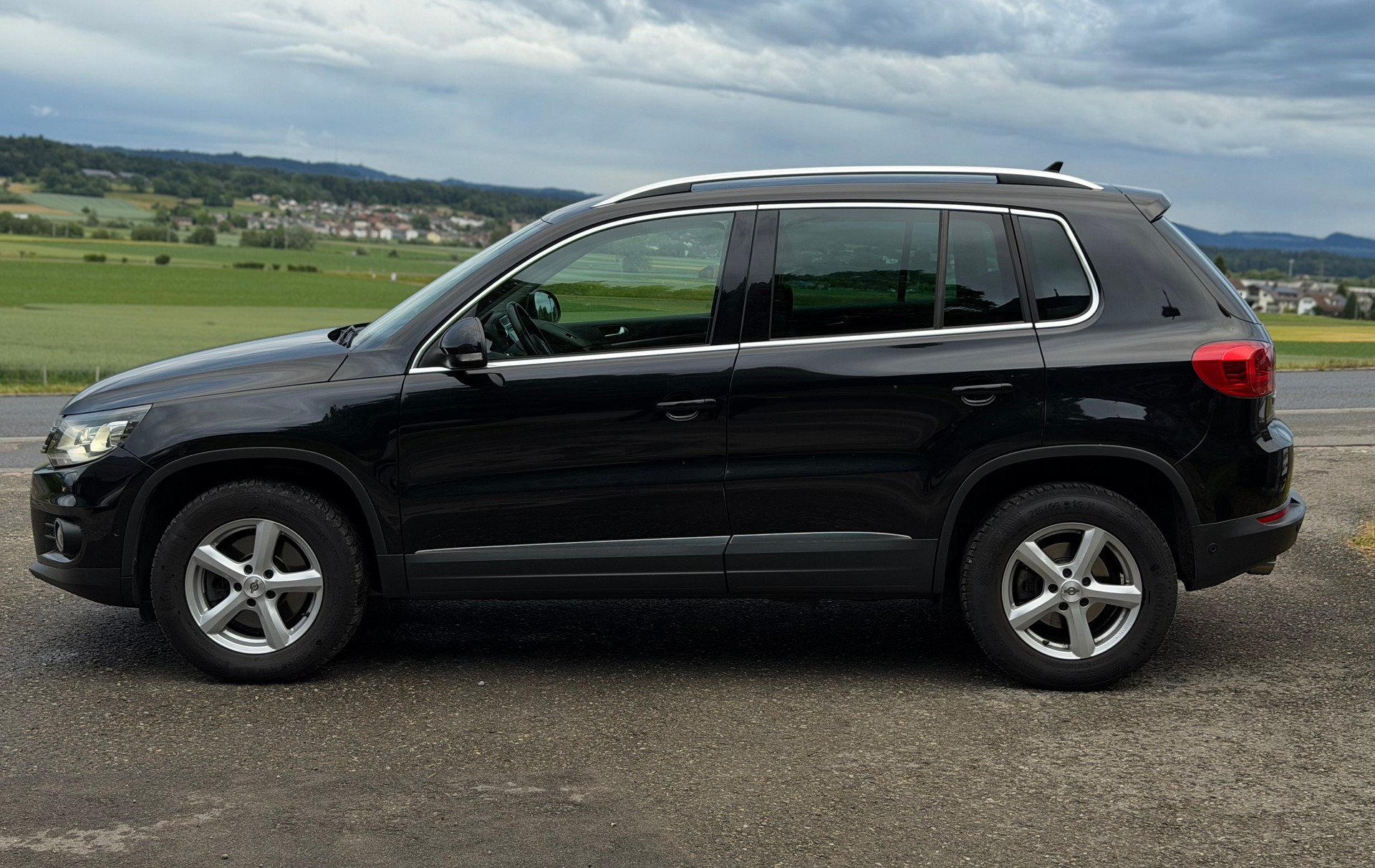 VW Tiguan 2.0 TDI BlueMotion Sport&Style 4Motion DSG-image-1