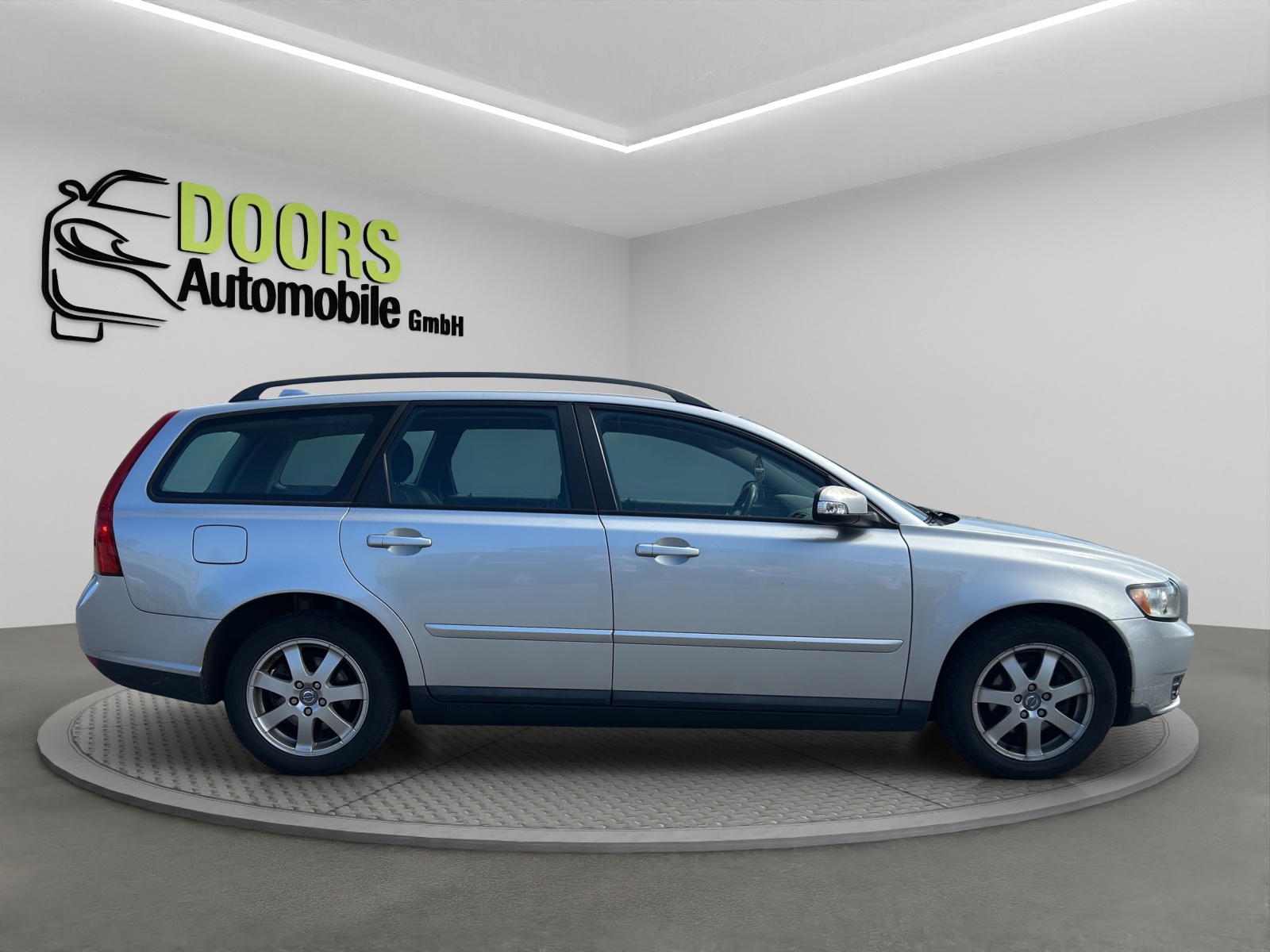 VOLVO V50 1.6D Summum-image-8