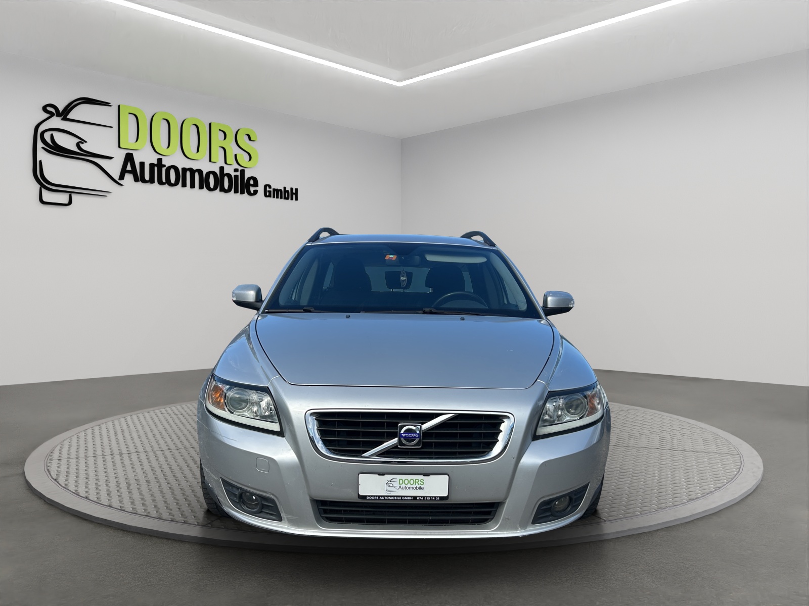 VOLVO V50 1.6D Summum-showroom-element-1