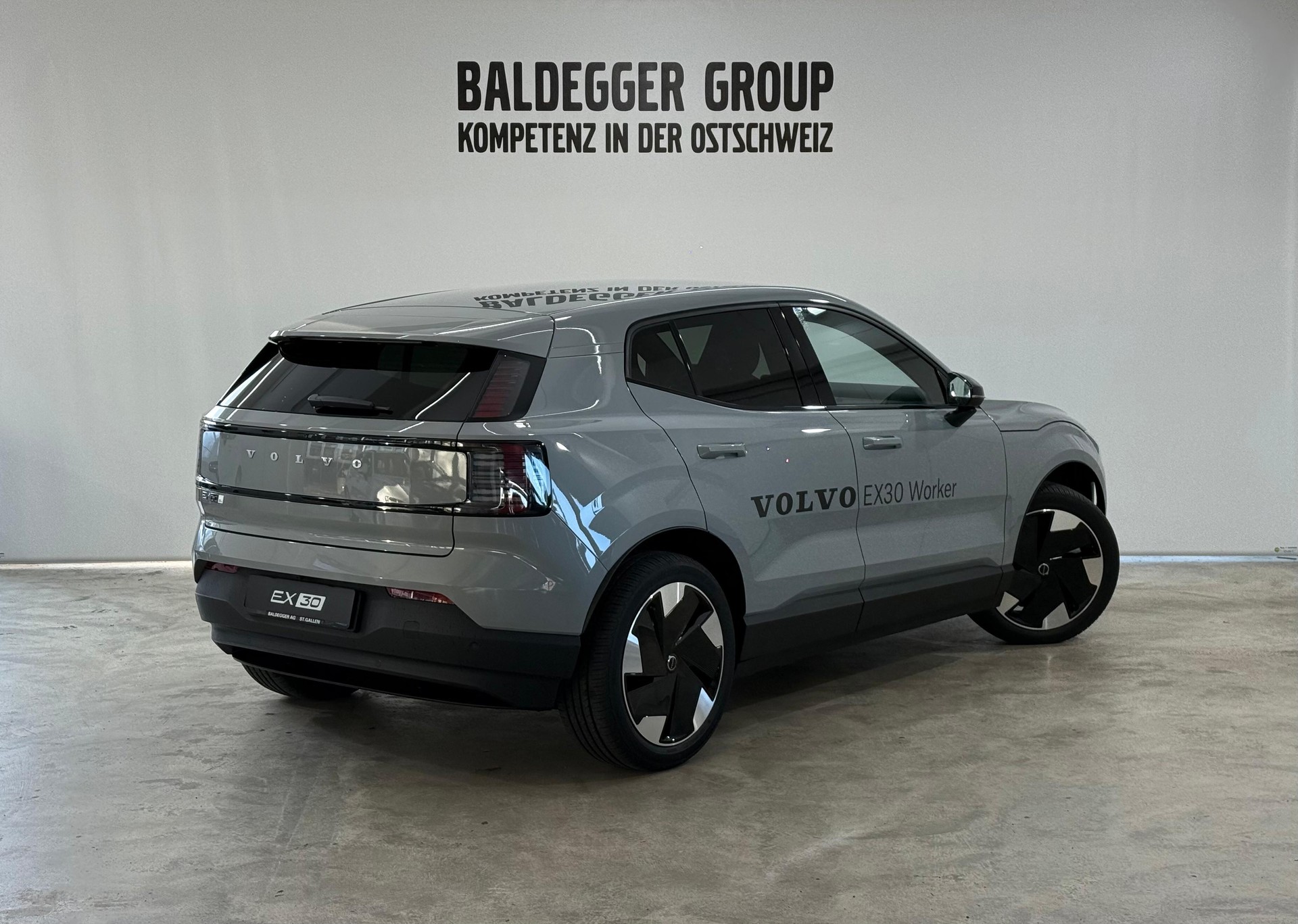 VOLVO EX 30 E60 Twin Ultra Performanc-image-2