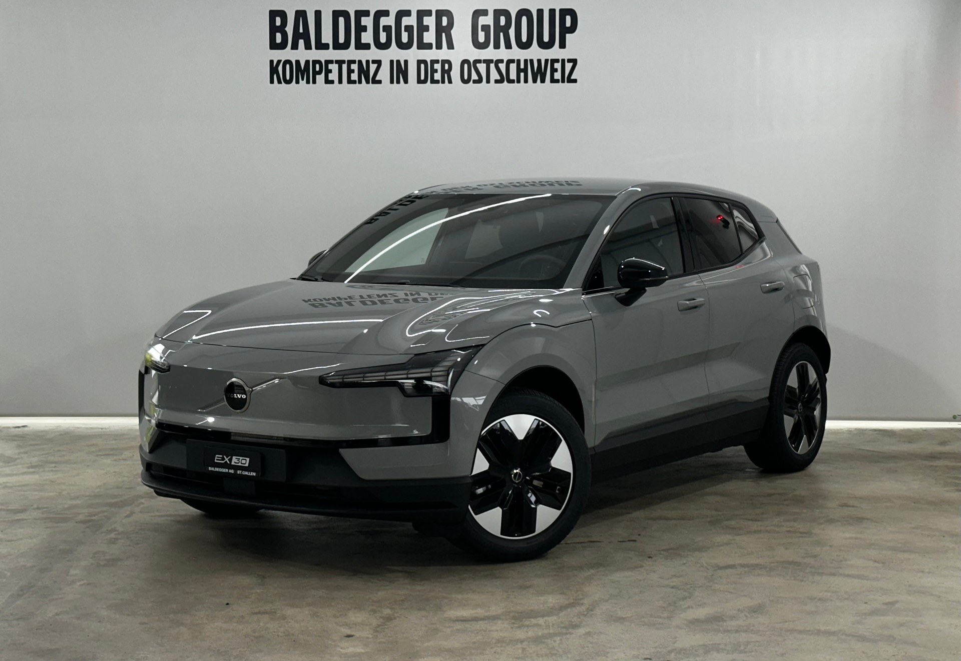 VOLVO EX 30 E60 Twin Ultra Performanc-image-0