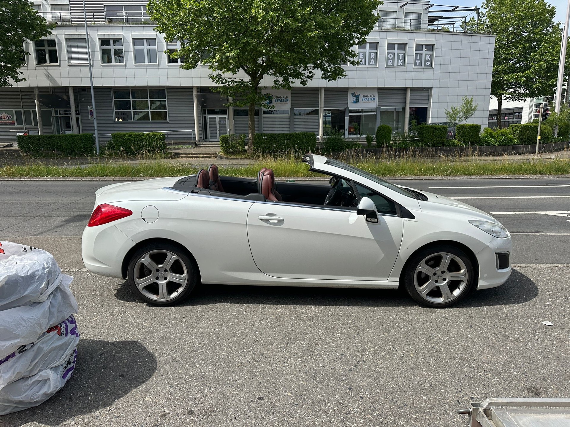 PEUGEOT 308 CC 1.6 16V Turbo Allure Automatic-image-5
