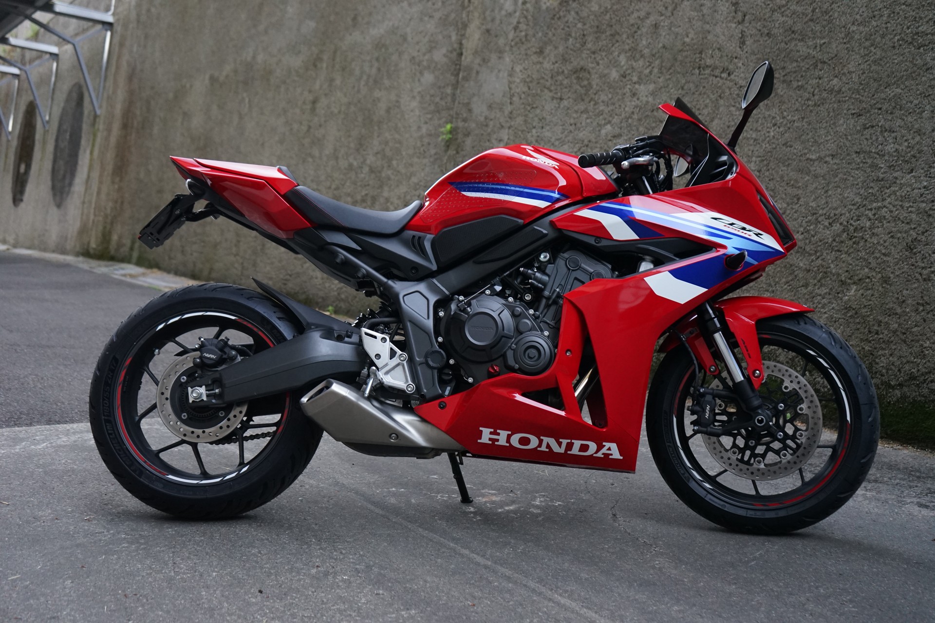 HONDA CBR 650 R