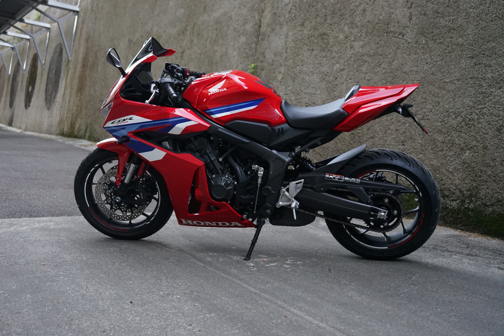 HONDA CBR 650 R-image-1