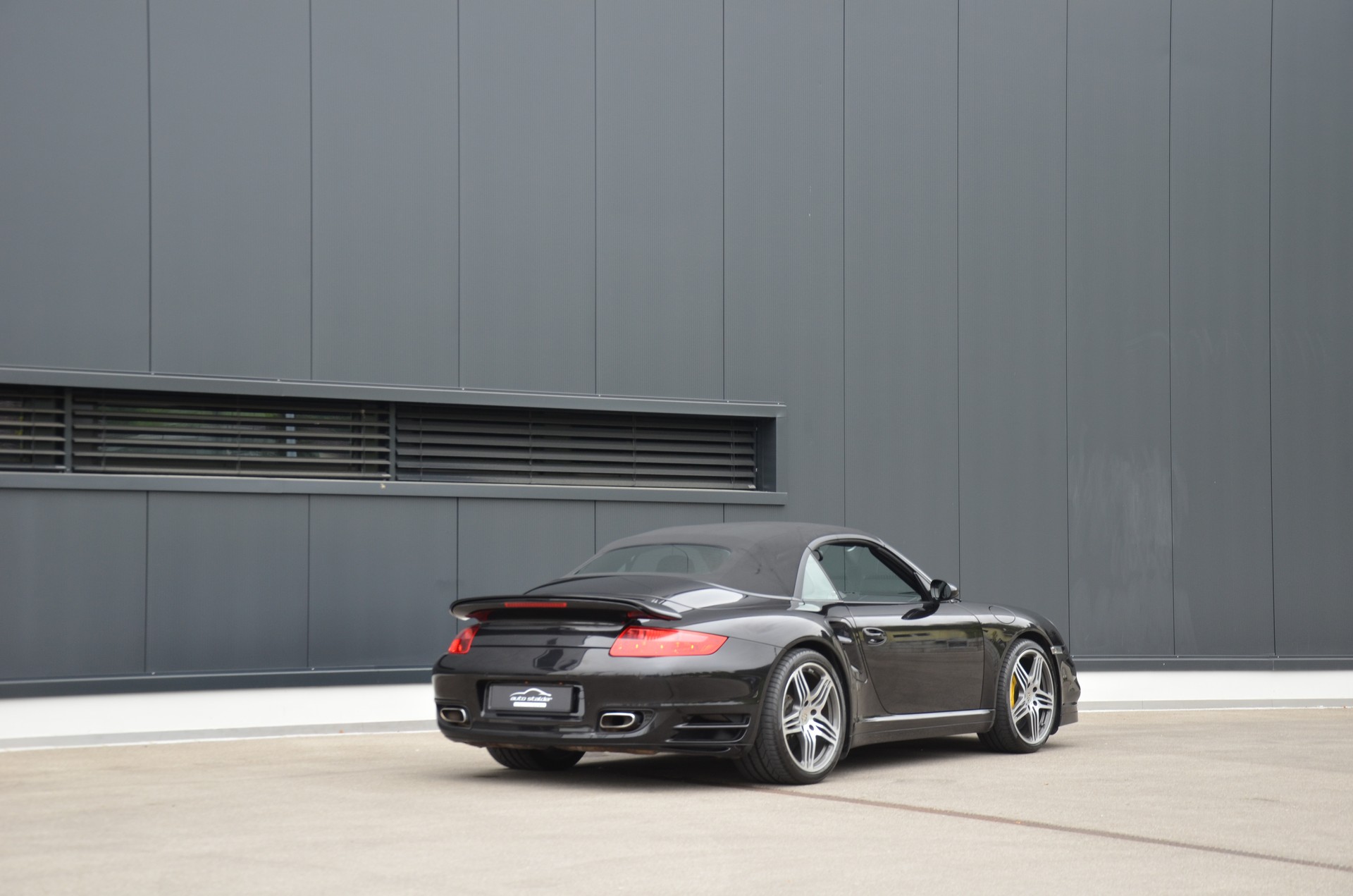 PORSCHE 911 Cabrio Turbo Tiptronic-image-4