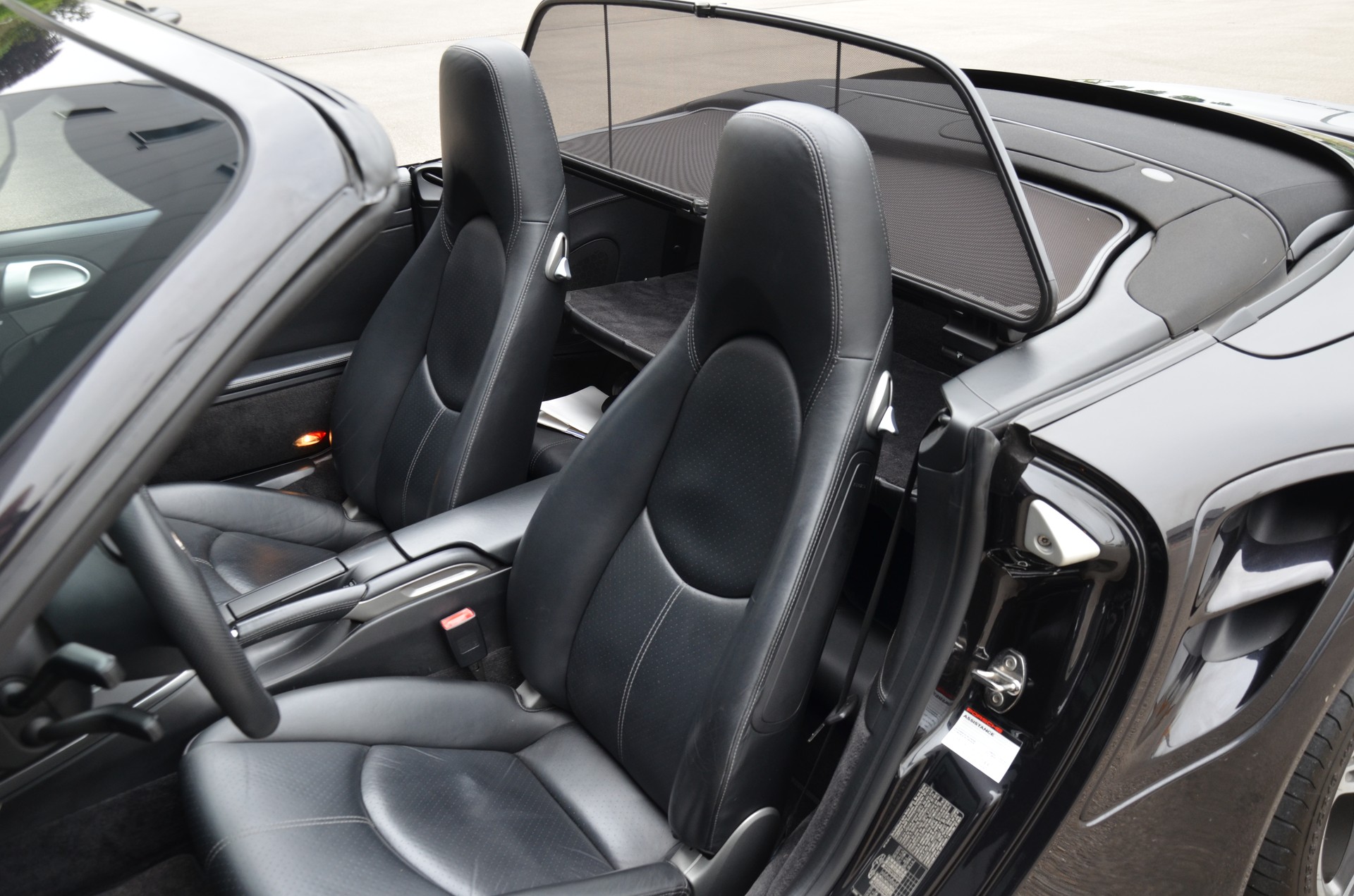 PORSCHE 911 Cabrio Turbo Tiptronic-image-15