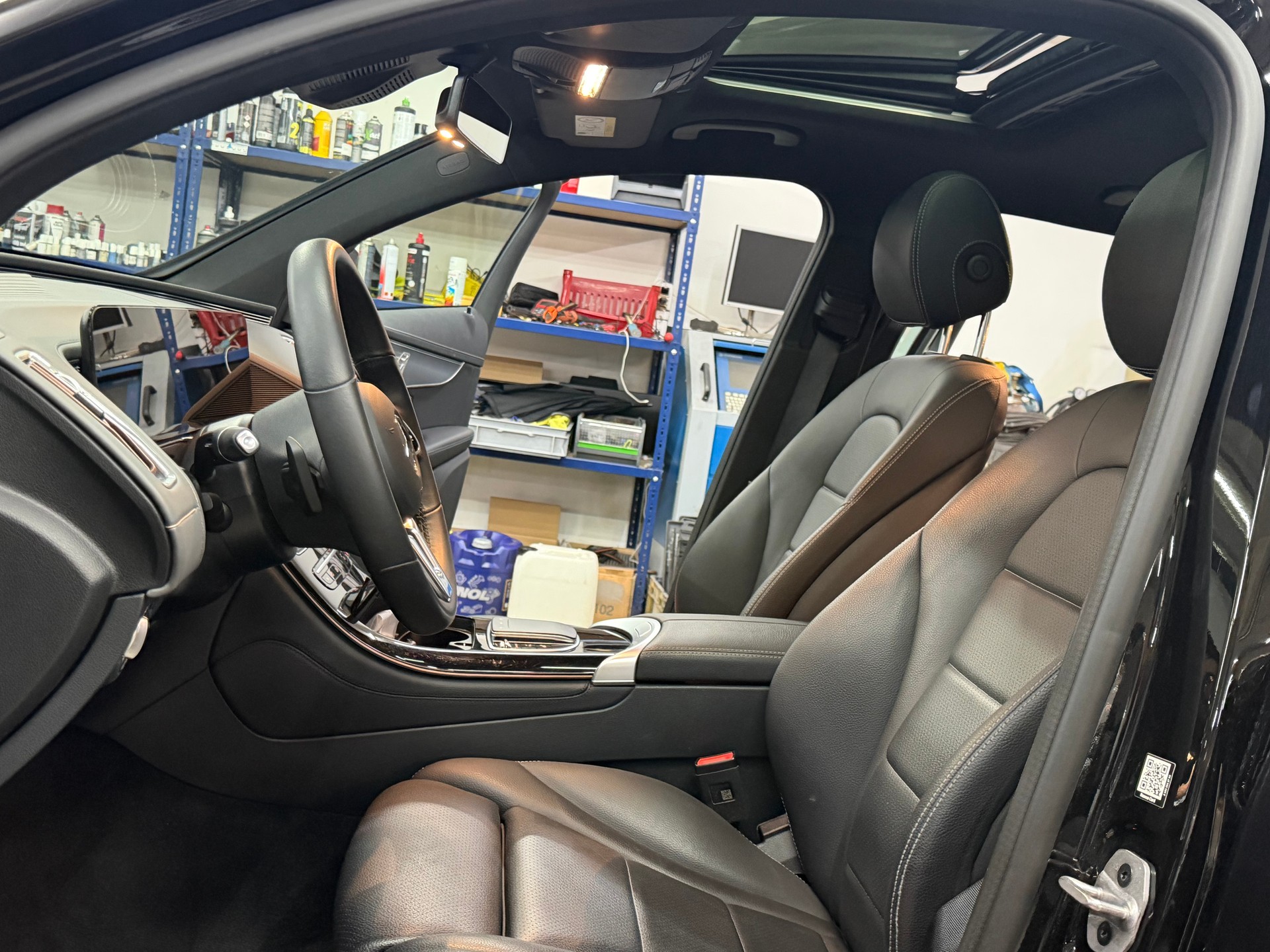 MERCEDES-BENZ EQC 400 4Matic EQ Star-image-9