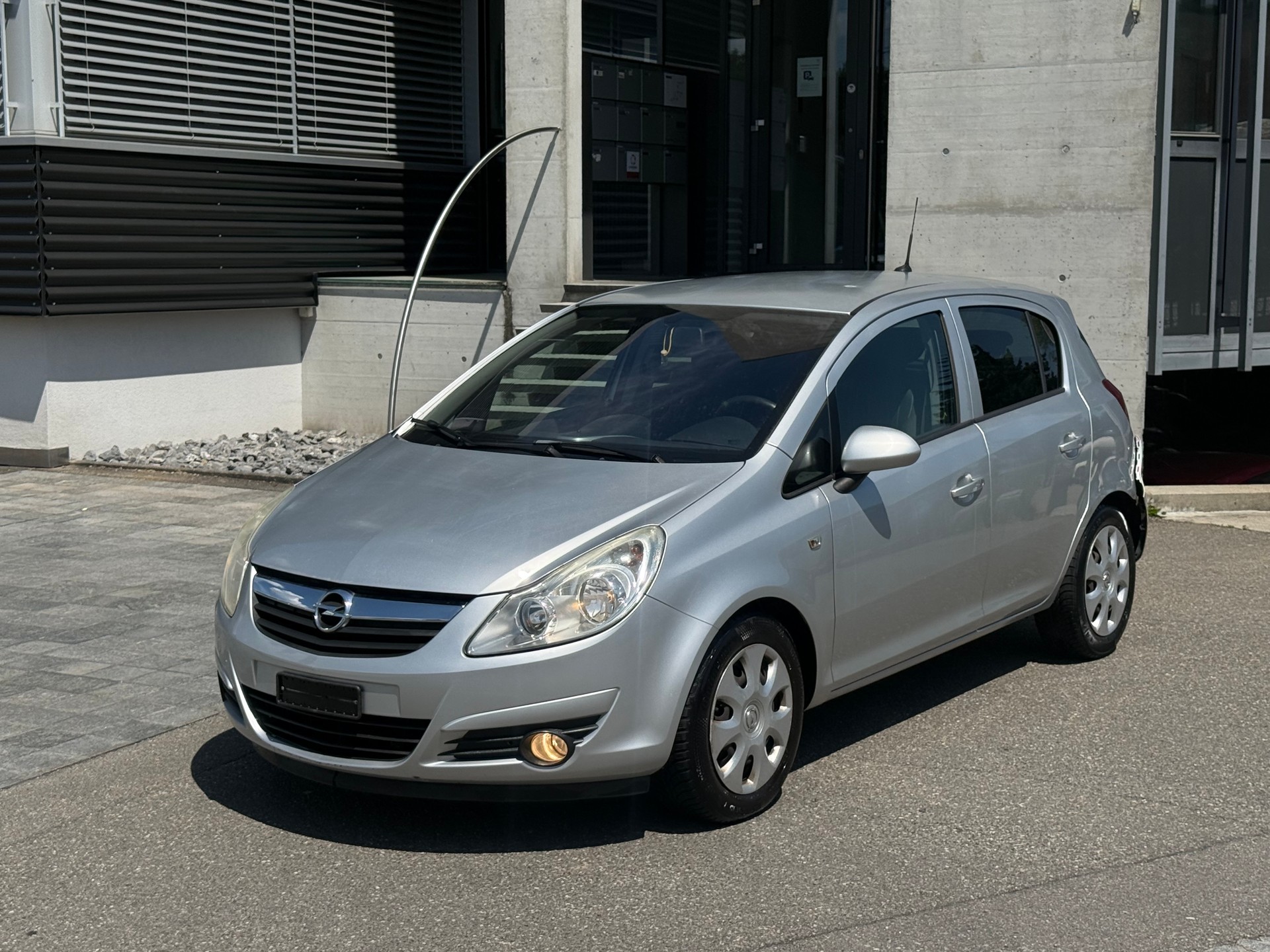 OPEL Corsa 1.4 TP Limited Edition-image-1