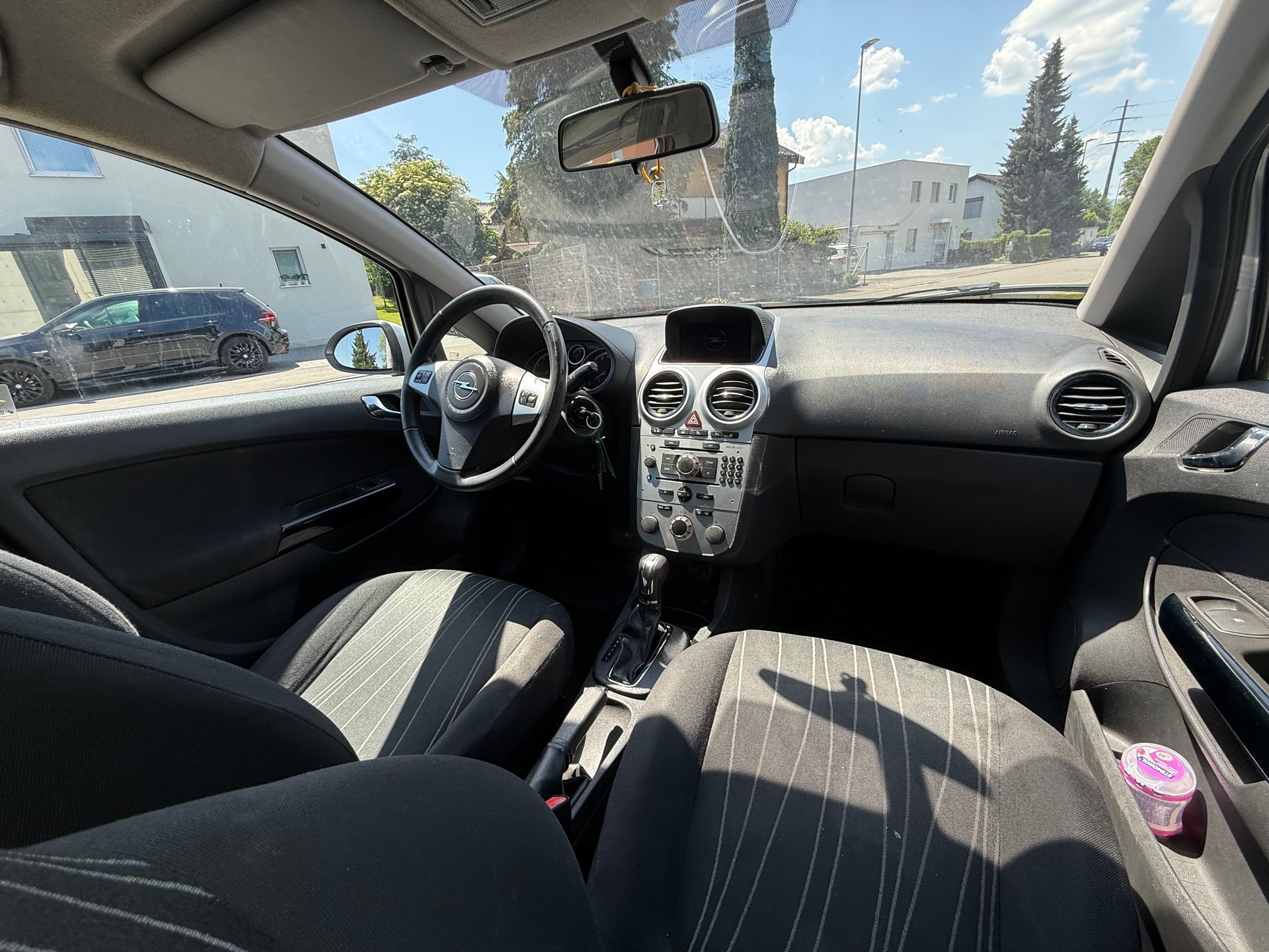 OPEL Corsa 1.4 TP Limited Edition-image-4