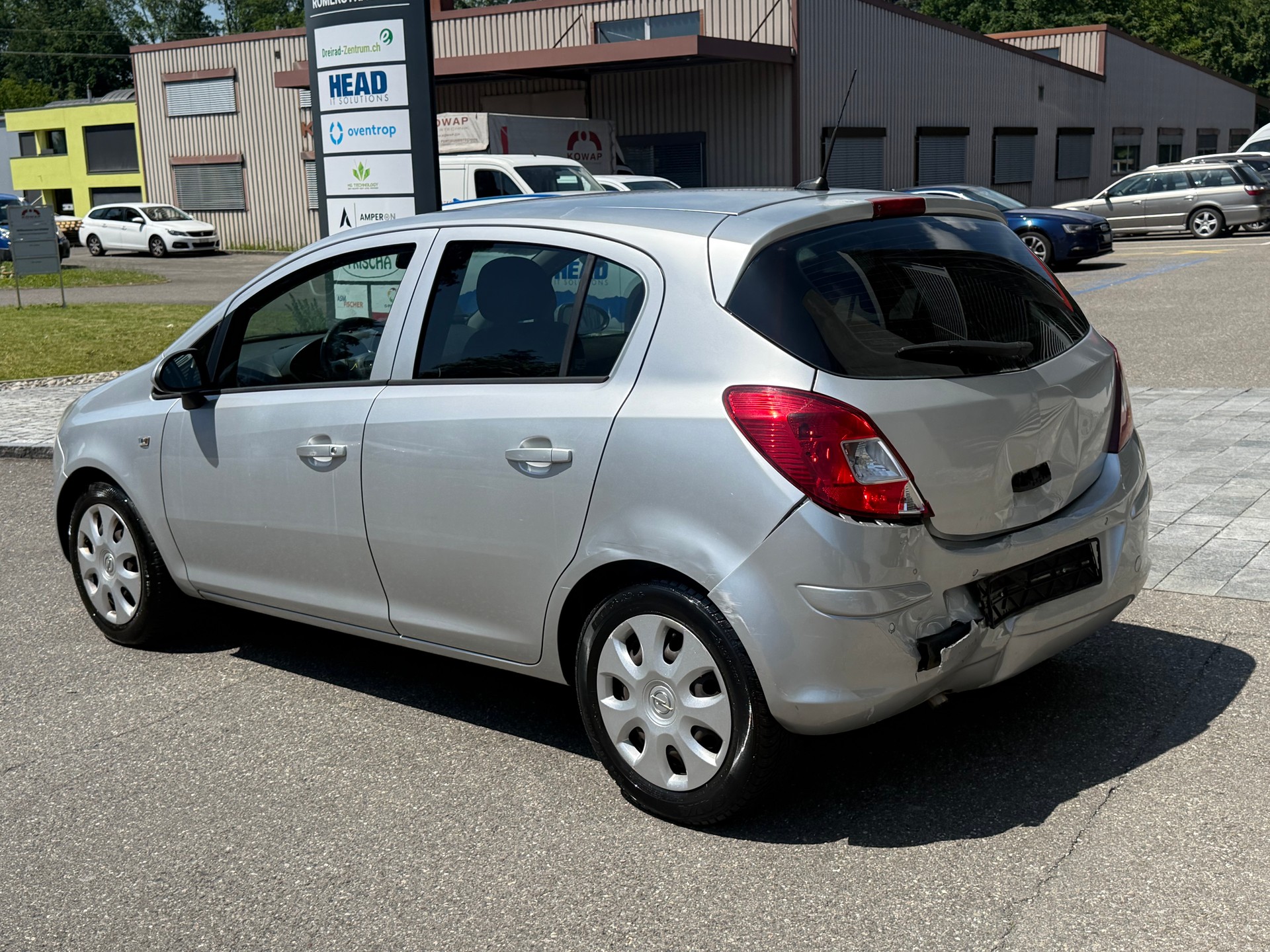 OPEL Corsa 1.4 TP Limited Edition-image-3