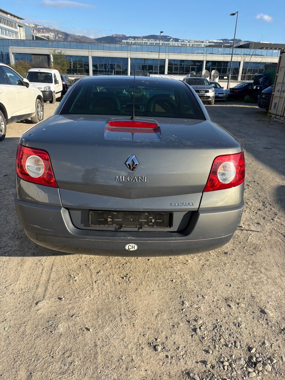 RENAULT Mégane C-C 2.0 16V Dynamique Confort-image-2