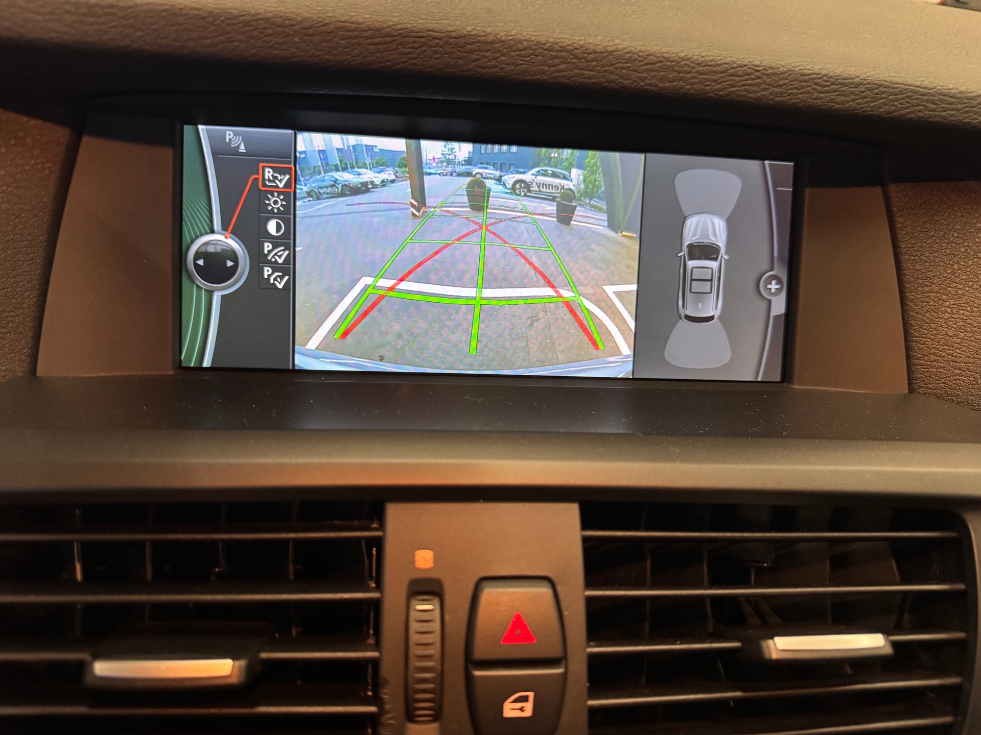 BMW X3 xDrive20d Ab MFK | Leder | Xenon | Navi Prof. | Kamera-image-12