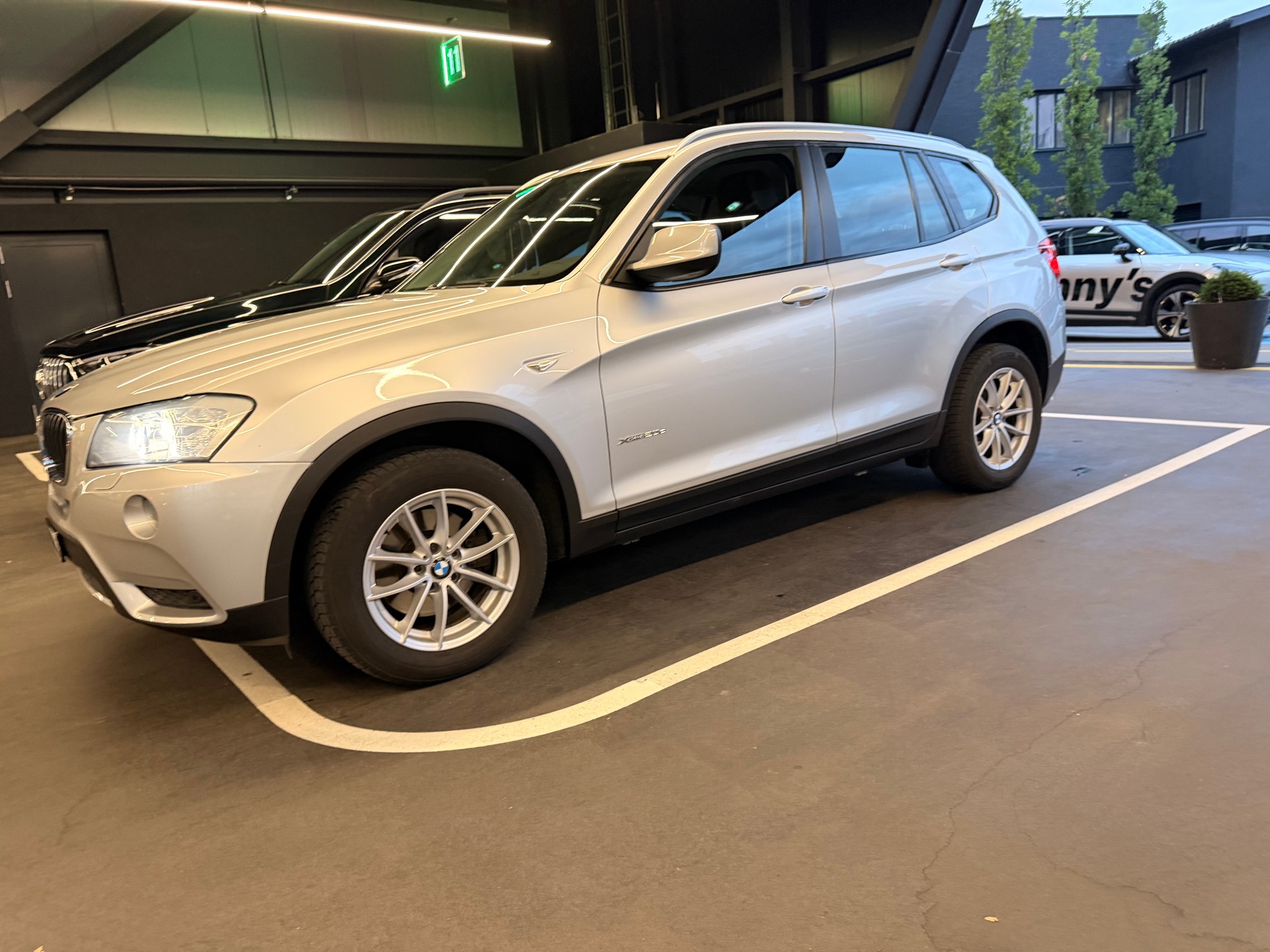 BMW X3 xDrive20d Ab MFK | Leder | Xenon | Navi Prof. | Kamera-image-2