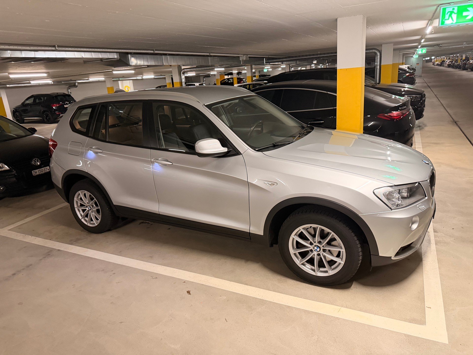 BMW X3 xDrive20d Ab MFK | Leder | Xenon | Navi Prof. | Kamera-image-4