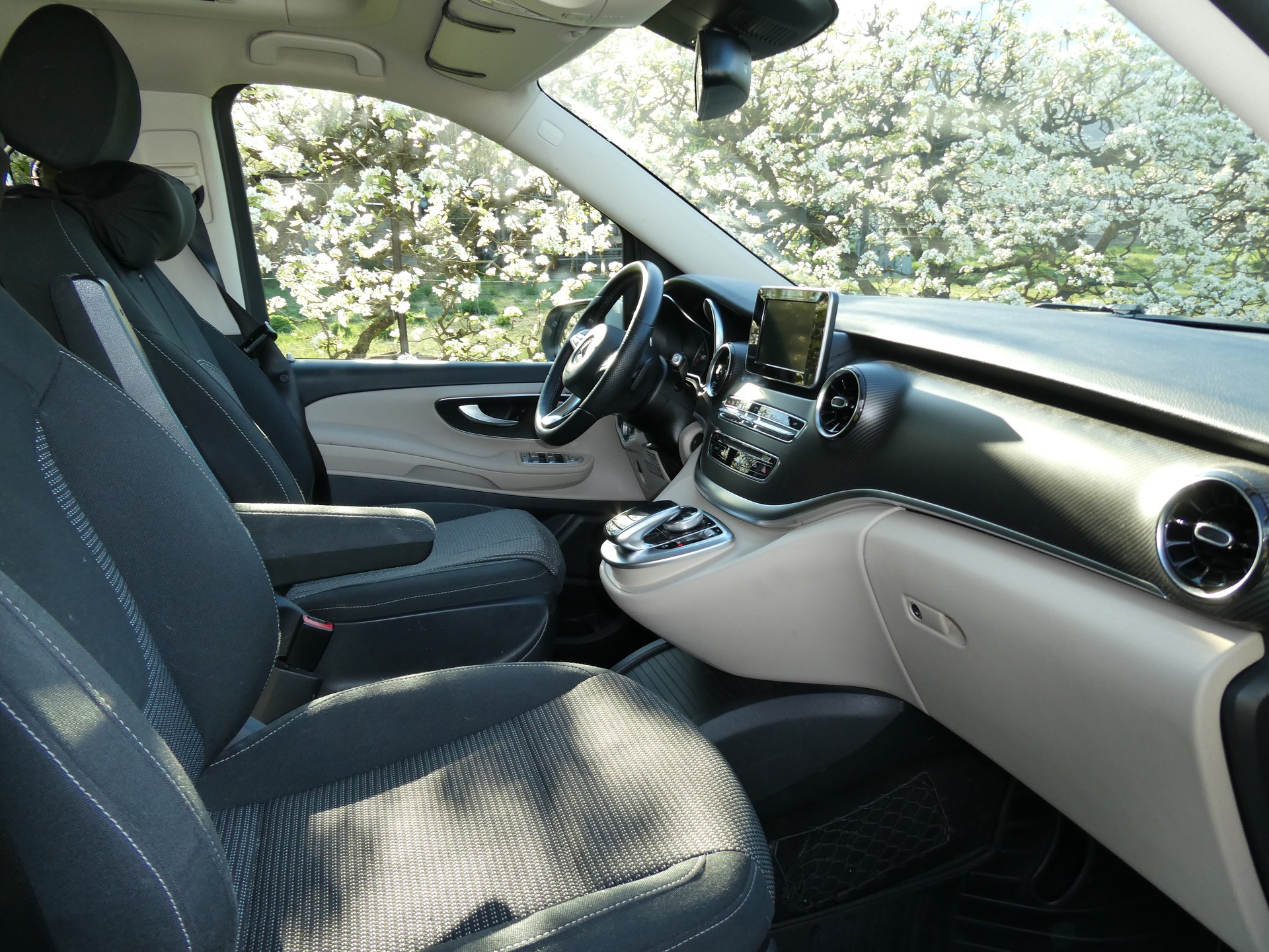 MERCEDES-BENZ 300 d 4matic-image-7