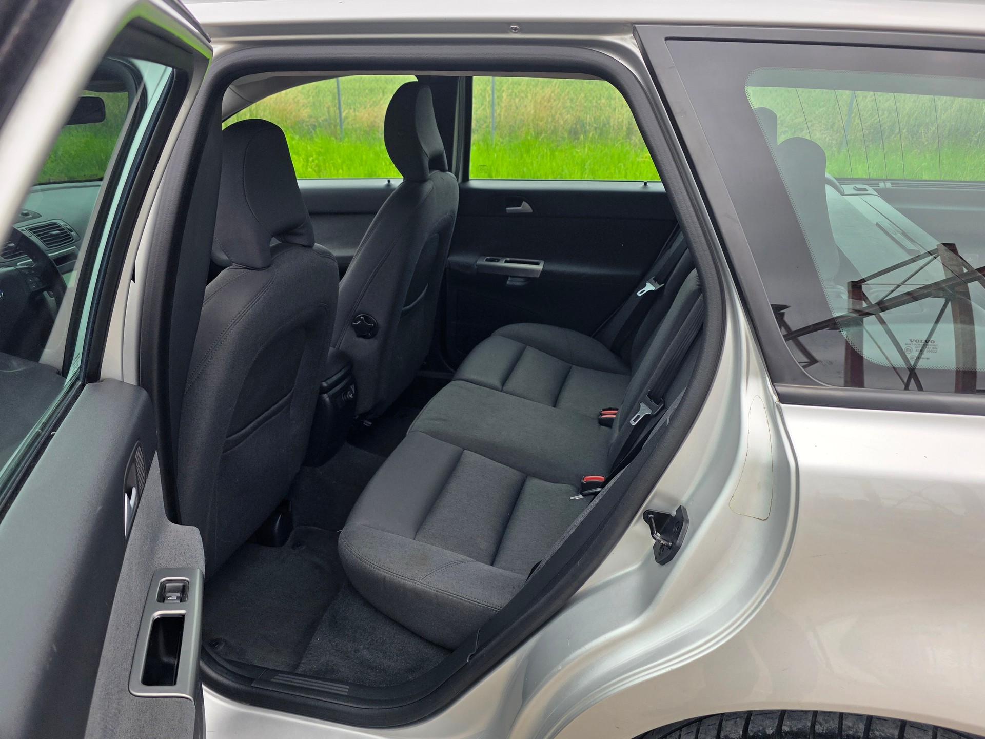 VOLVO V50 2.0D / Neu ab Mfk und Service-image-9