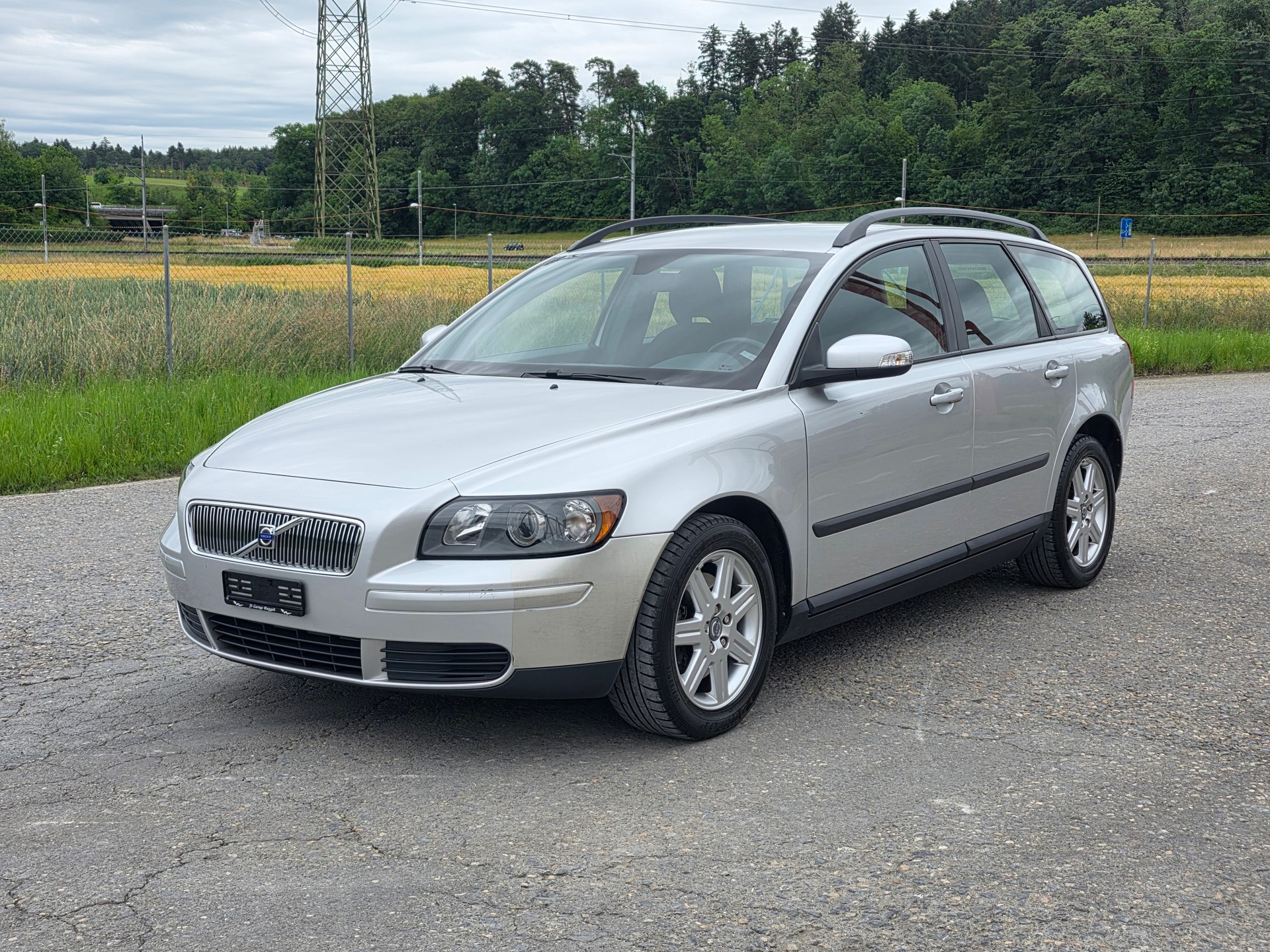 VOLVO V50 2.0D / Neu ab Mfk und Service-image-0