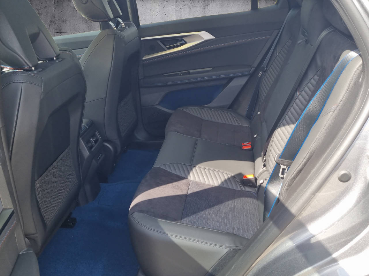 RENAULT Rafale Atelier Alpine hyper hybrid E-Tech 4x4-image-7