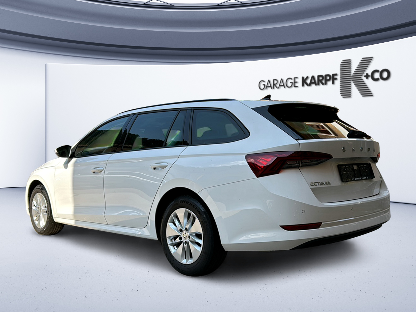 SKODA Octavia Combi 2.0 TDI DSG Ambition 4x4-image-2