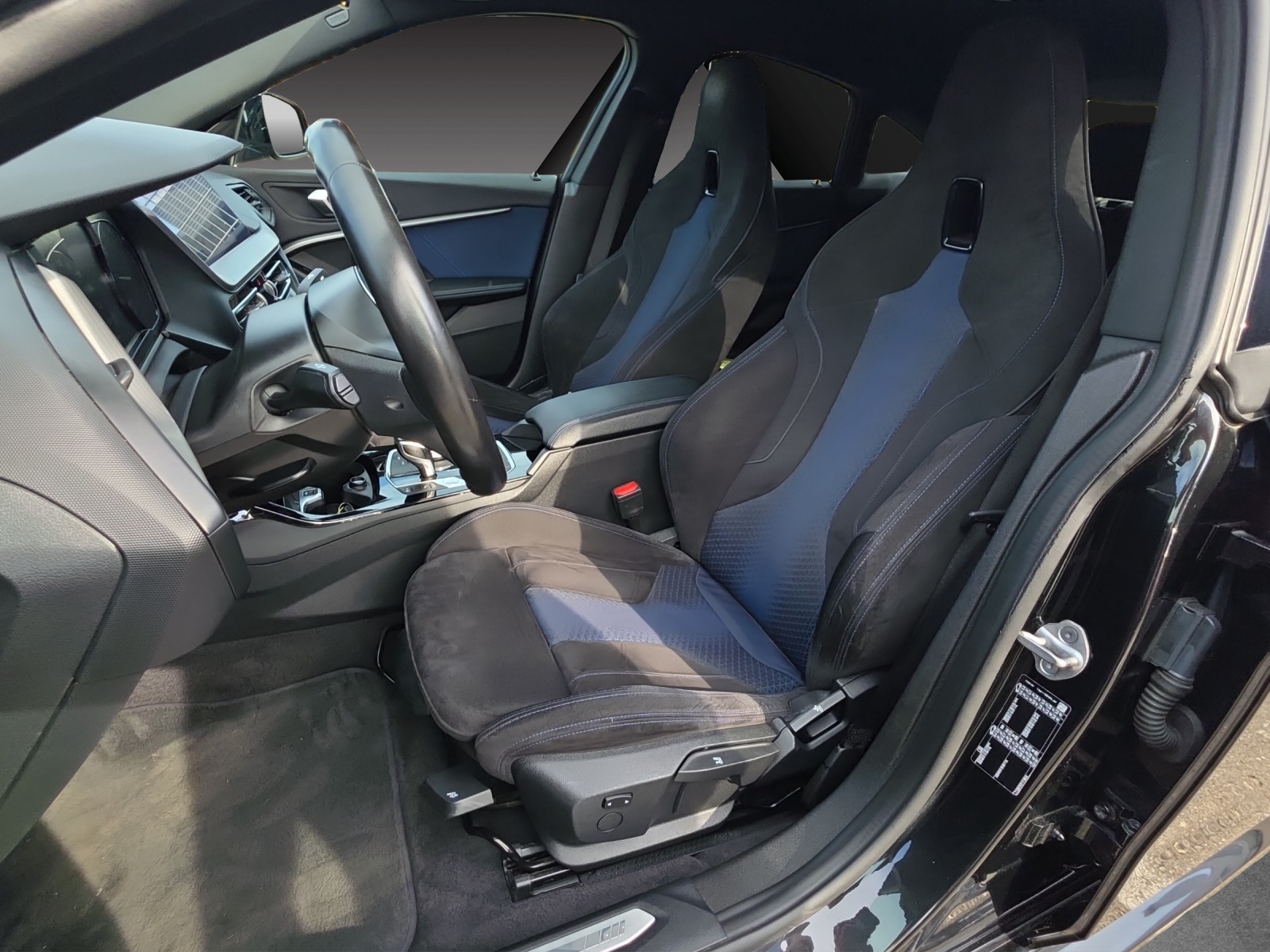 BMW 218i Gran Coupé Steptronic M Sport-image-14