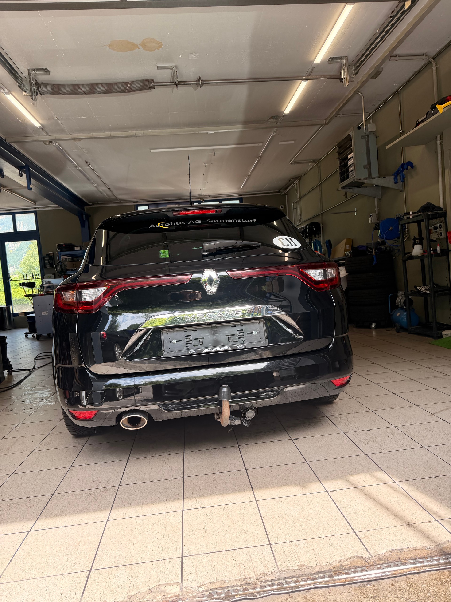 RENAULT Mégane Grandtour 1.2 16V Turbo Bose EDC-image-5
