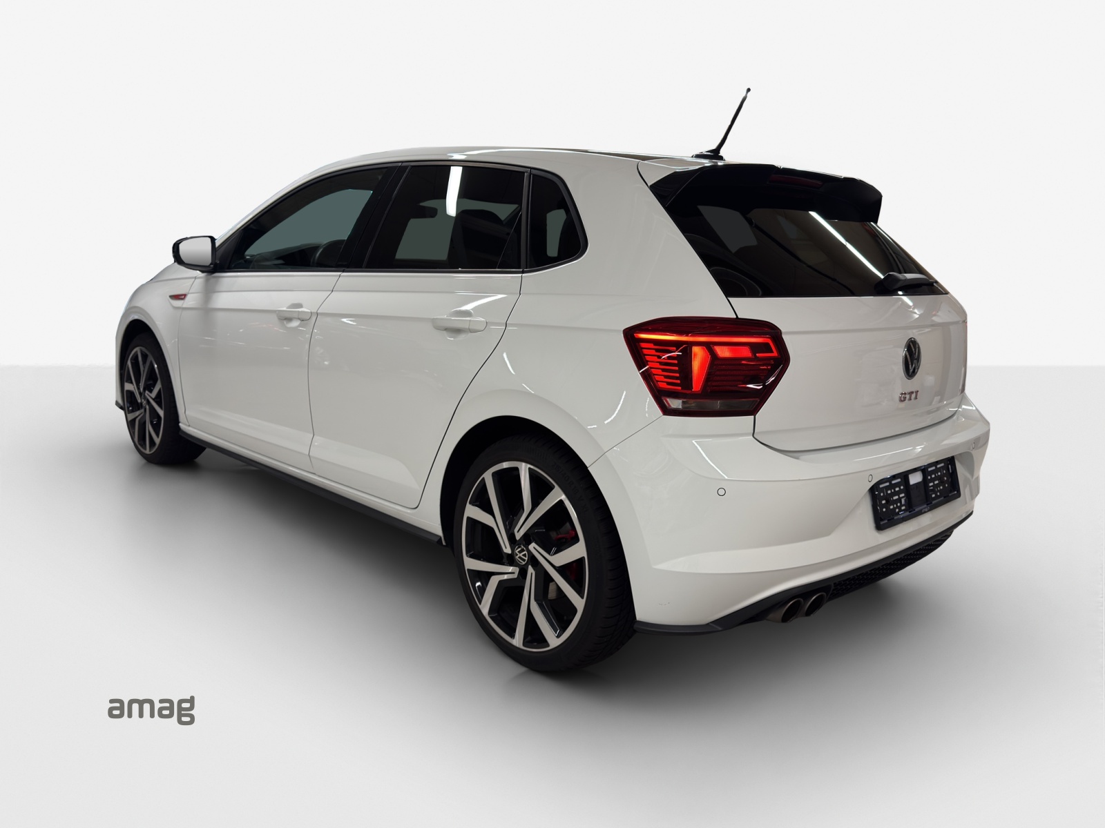 VW Polo 2.0 TSI GTI DSG-image-2