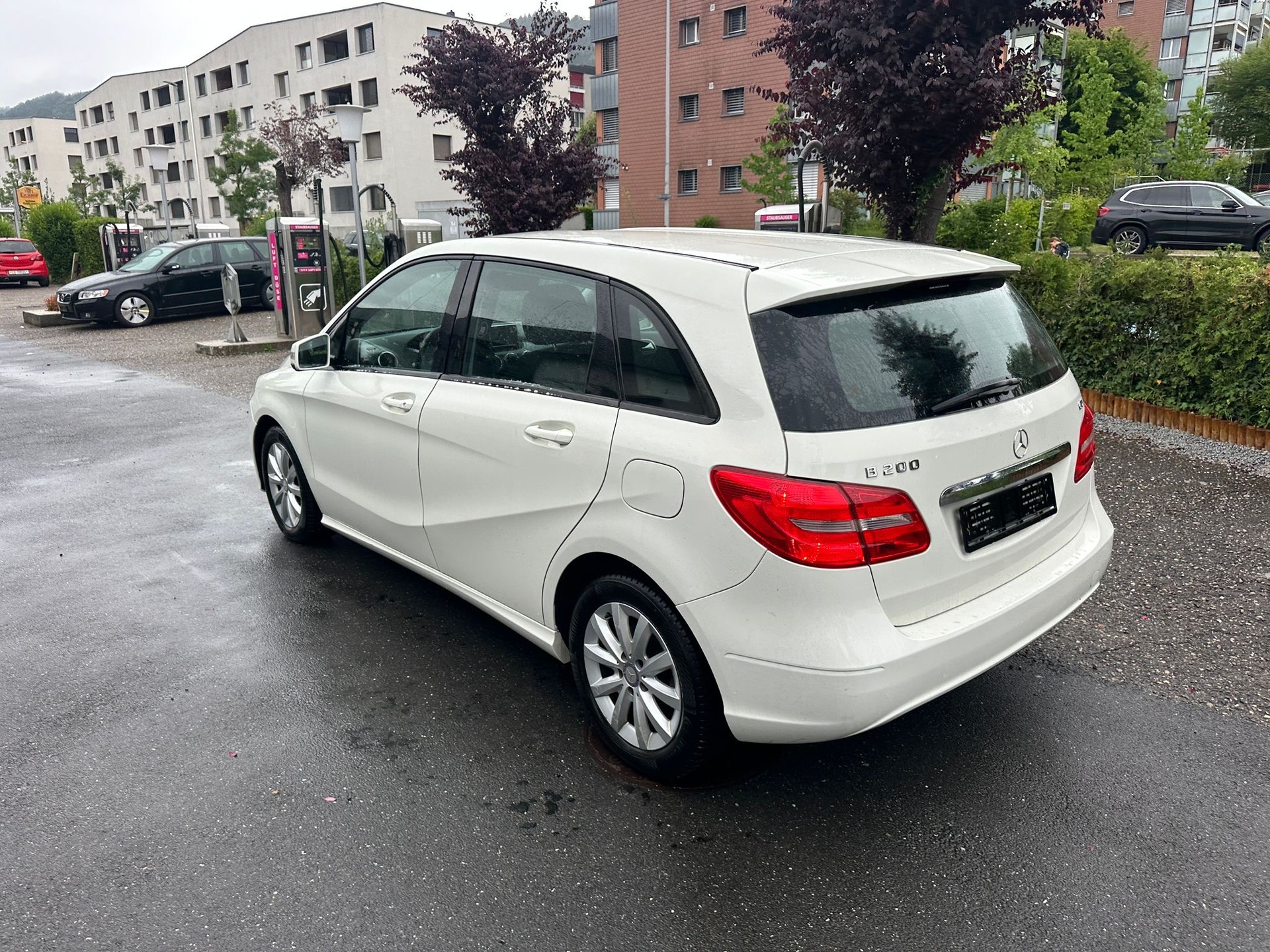 MERCEDES-BENZ B 200 CDI-image-4