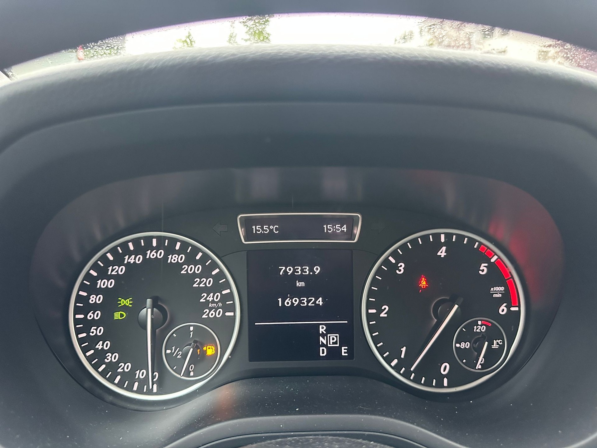 MERCEDES-BENZ B 200 CDI-image-6