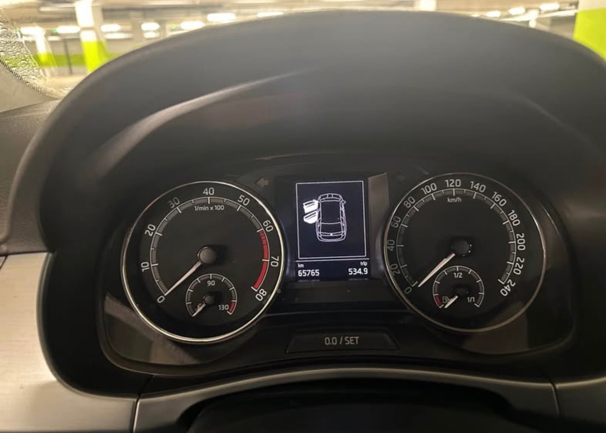 SKODA 1.0 TSI Ambition-image-2
