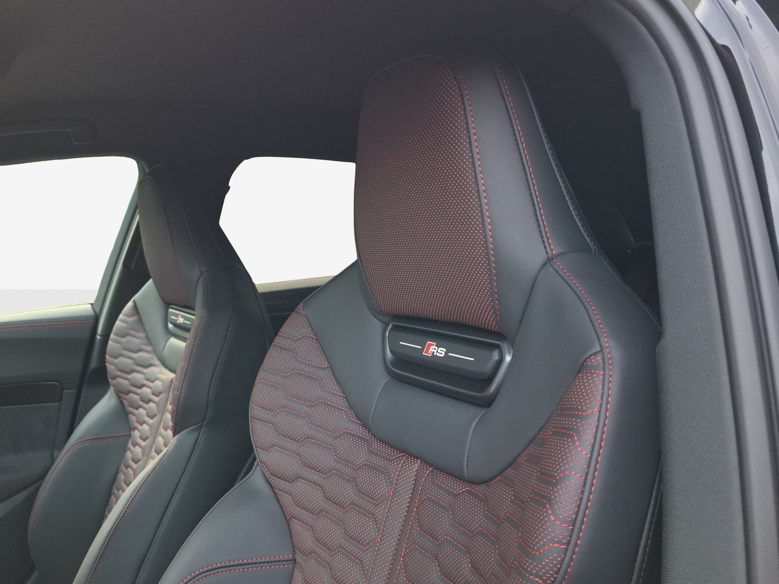 AUDI RS 5 Avant TFSI 470 kW Tiptronic quattro-image-13