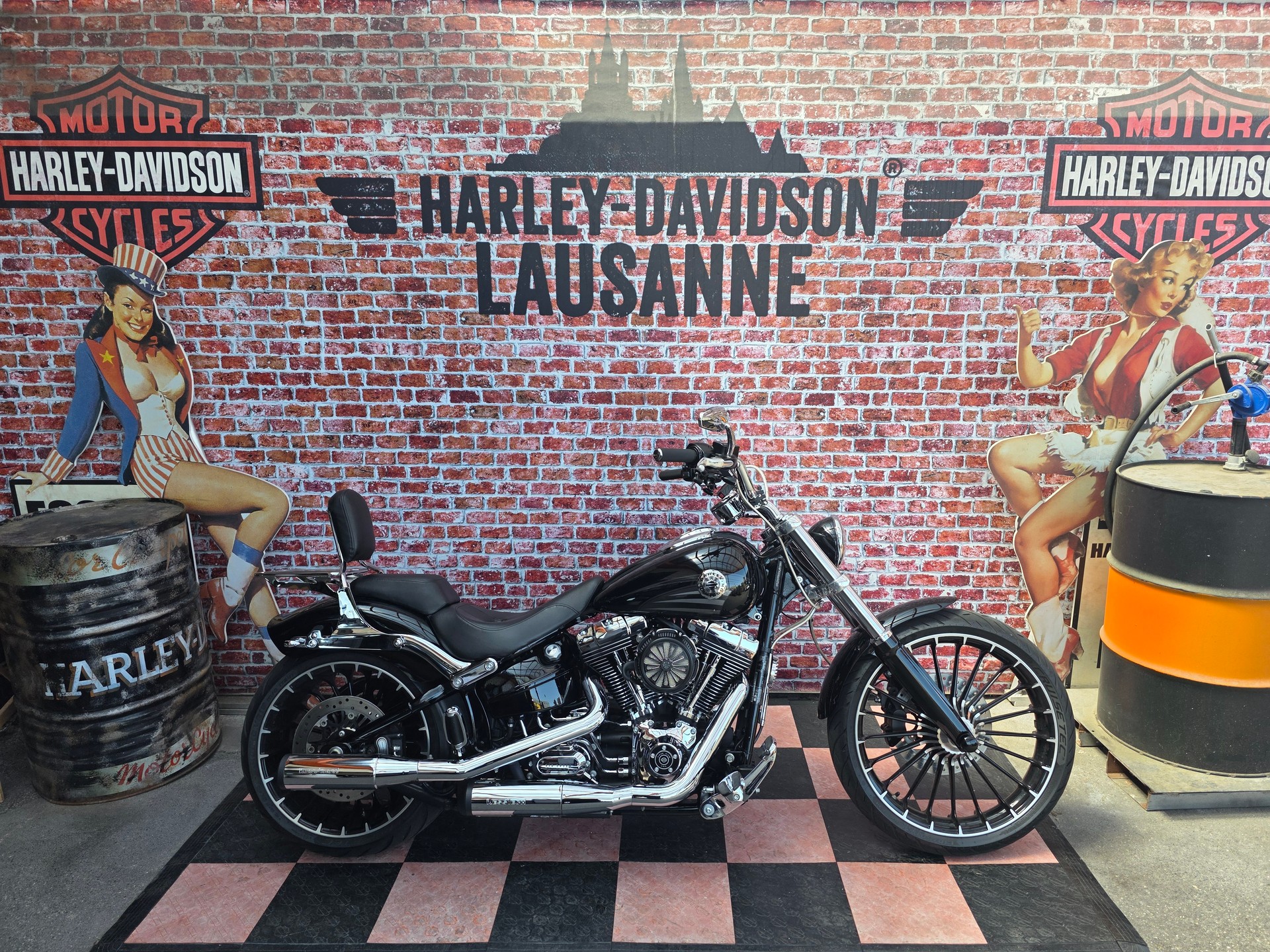HARLEY-DAVIDSON FXSB Breakout 103 ABS