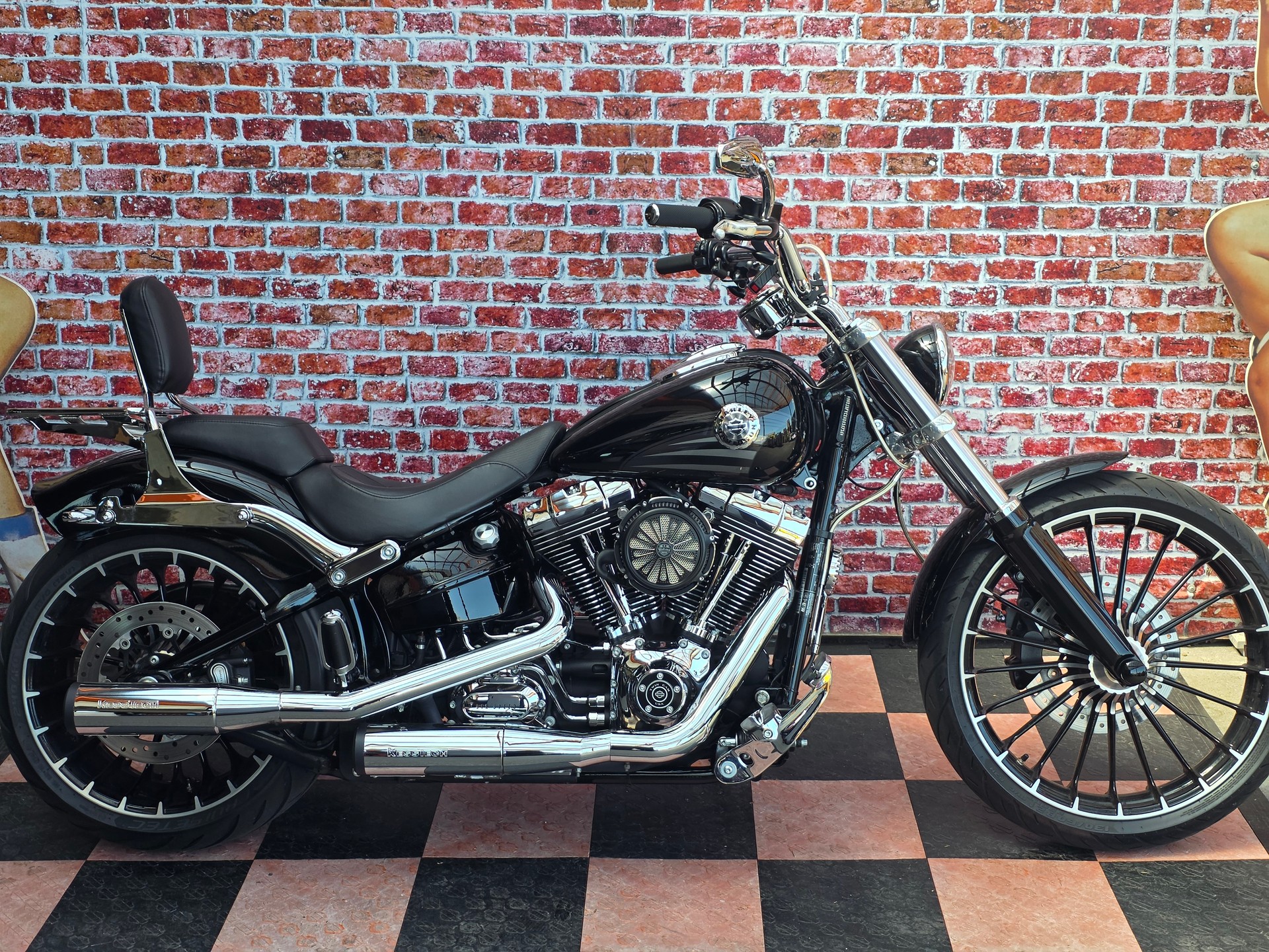 HARLEY-DAVIDSON FXSB Breakout 103 ABS-showroom-element-2