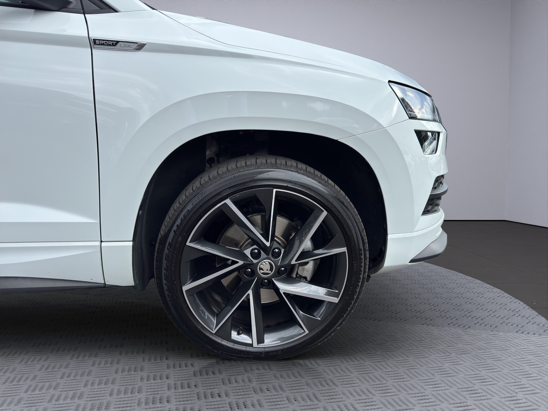 SKODA Karoq 2.0 TSI SportLine 4x4 DSG-image-8