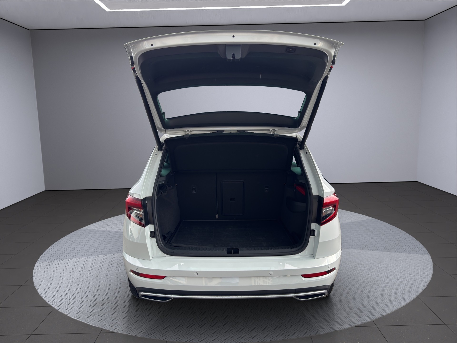 SKODA Karoq 2.0 TSI SportLine 4x4 DSG-image-17