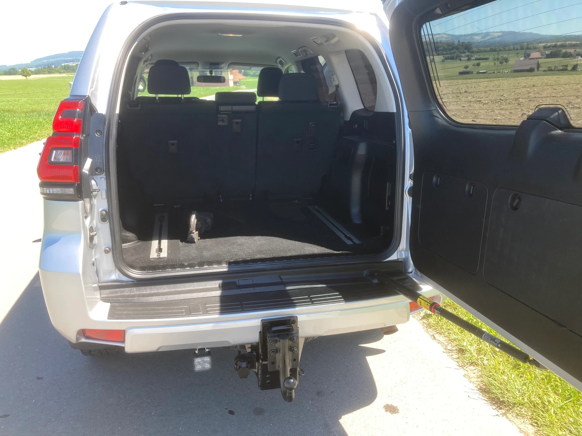TOYOTA Land Cruiser 2.8TD Comfort Automat mit 3`5t Rockinger-image-6