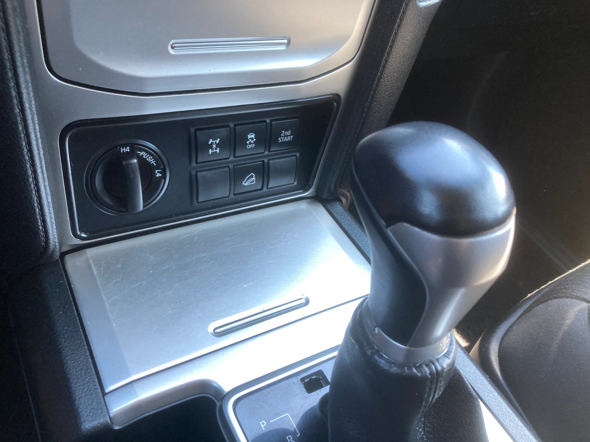 TOYOTA Land Cruiser 2.8TD Comfort Automat mit 3`5t Rockinger-image-12