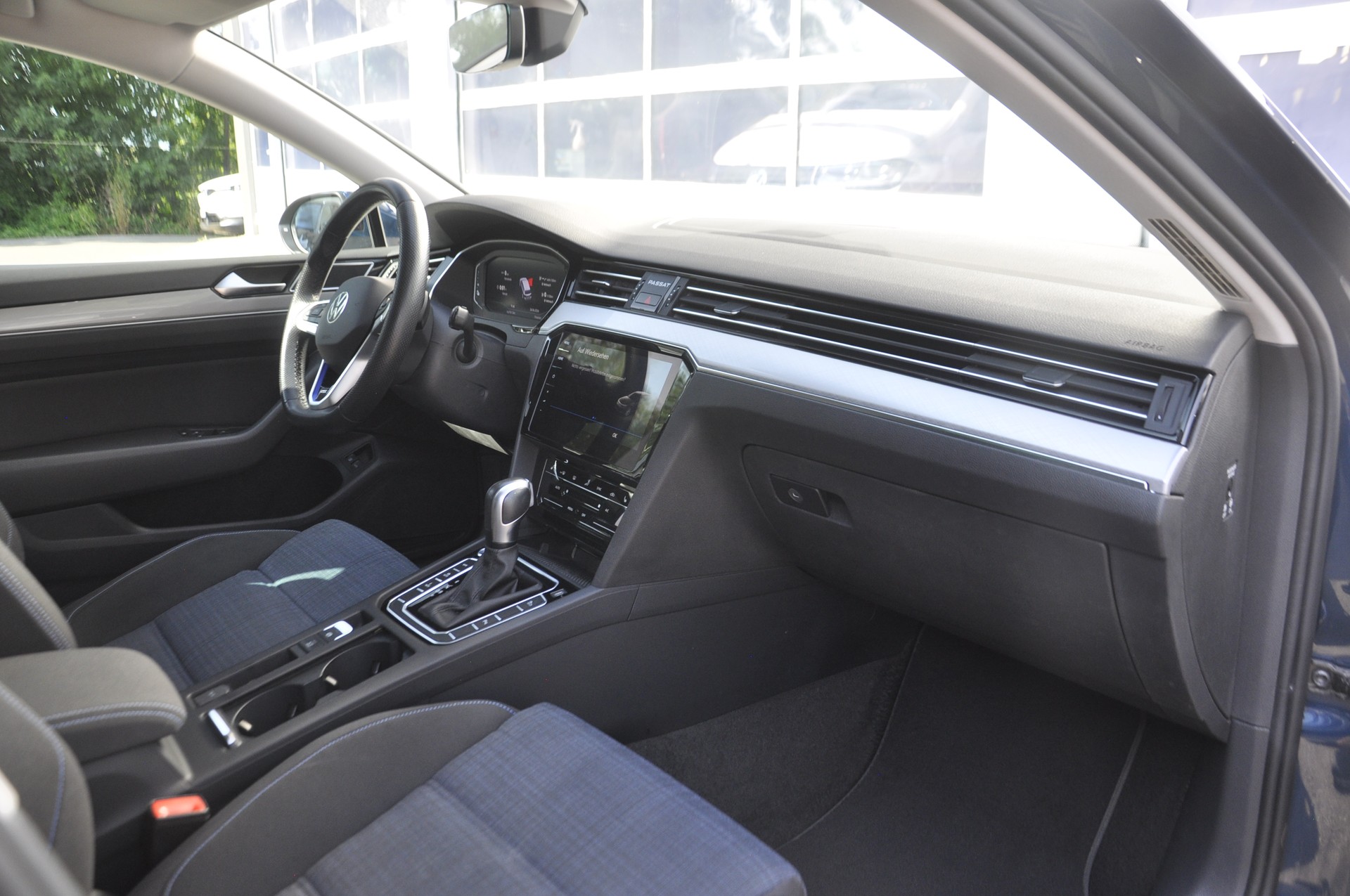 VW Passat Variant 1.4 TSI GTE Hybrid DSG I Anhängerkupplung-image-6