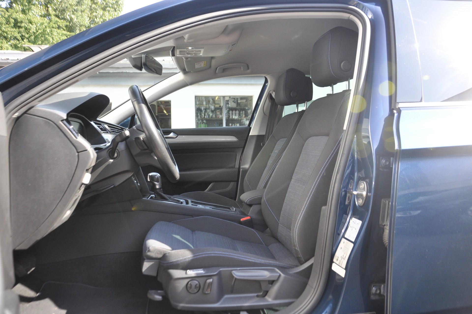 VW Passat Variant 1.4 TSI GTE Hybrid DSG I Anhängerkupplung-image-4