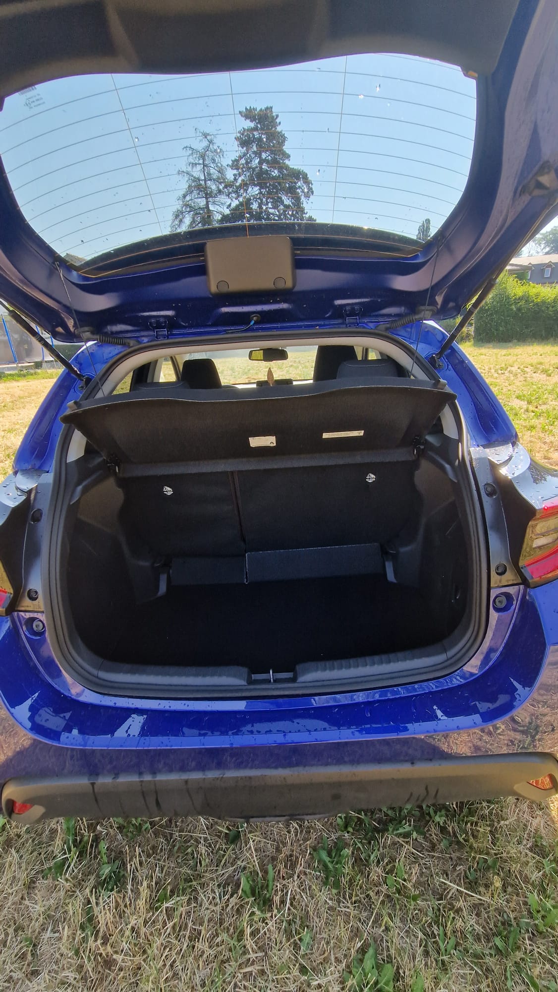 TOYOTA YARIS-image-3