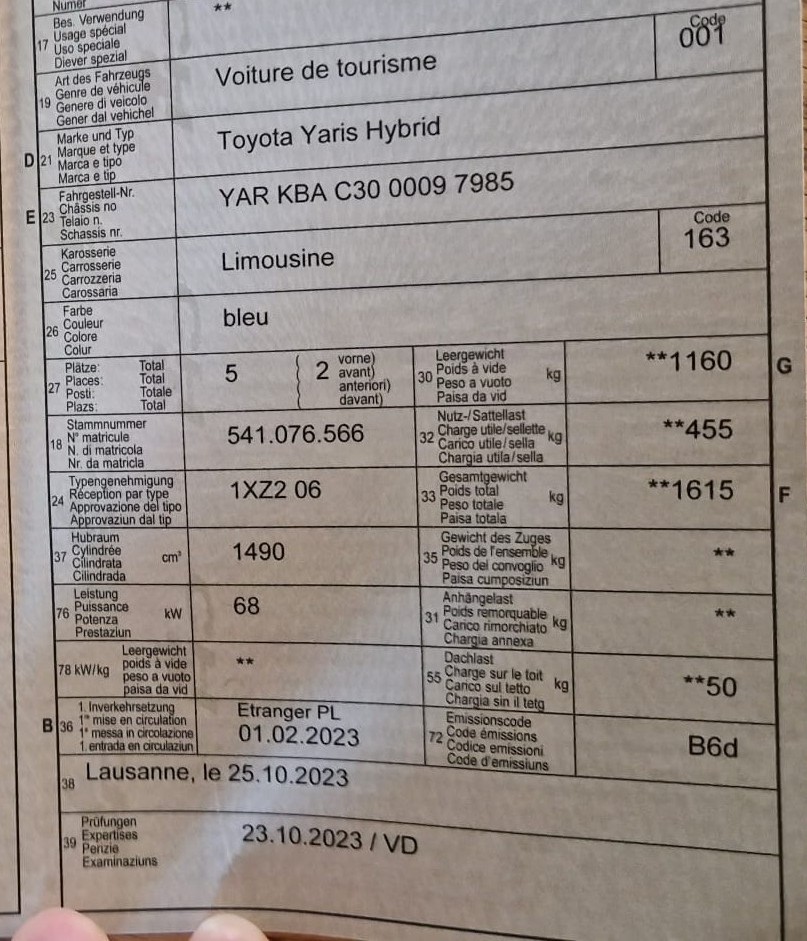 TOYOTA YARIS-image-4
