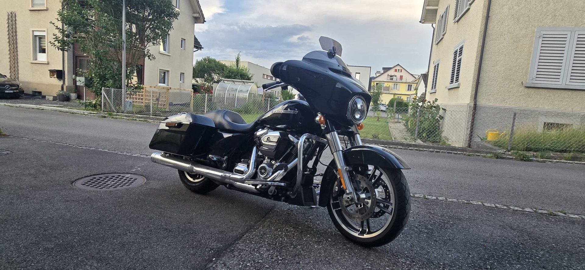 HARLEY-DAVIDSON Touring