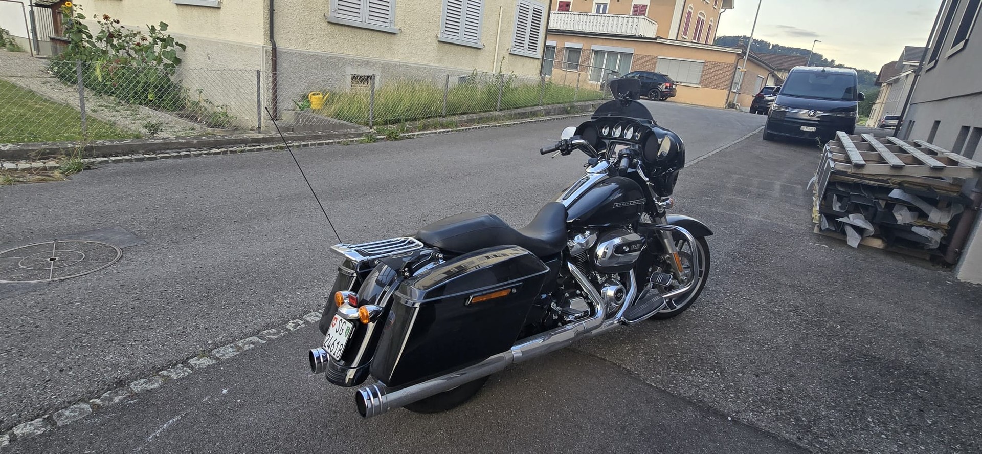 HARLEY-DAVIDSON Touring-image-1