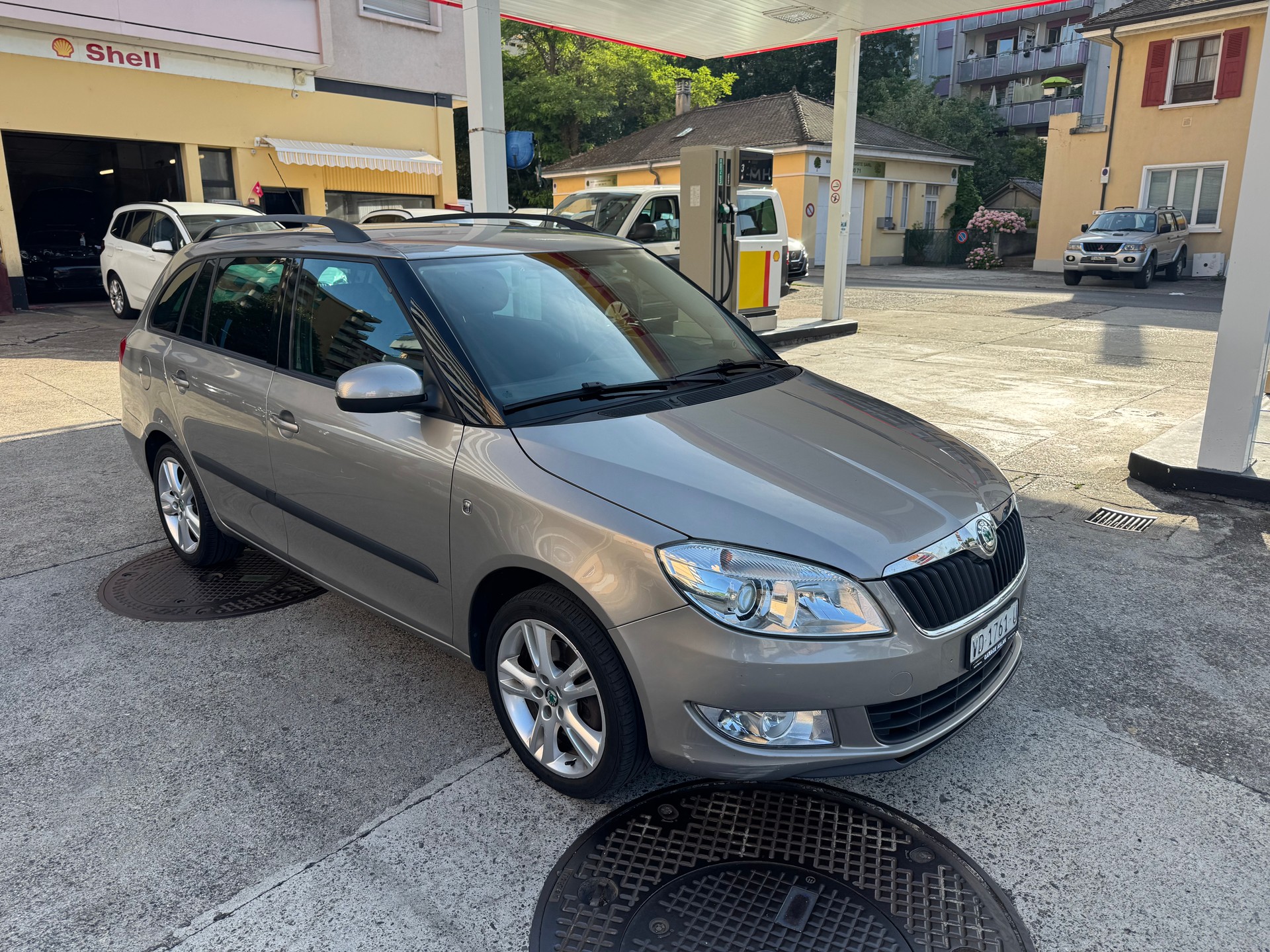 SKODA Fabia 1.2 TSI Ambiente-image-3