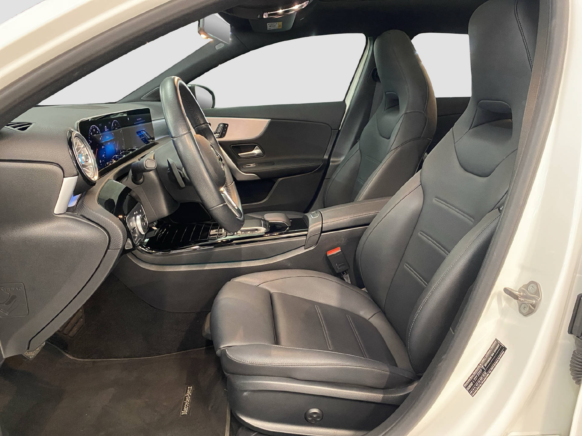 MERCEDES-BENZ A 180 Progressive-image-6