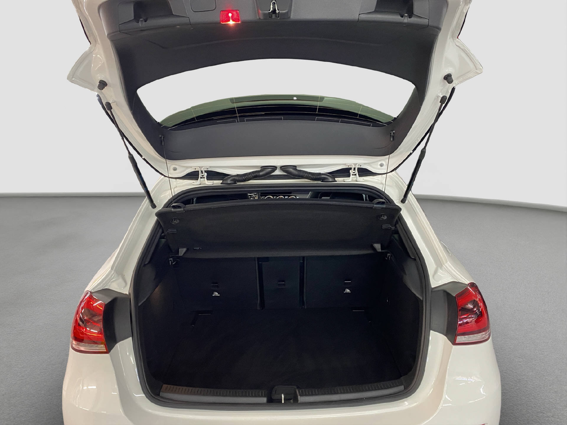 MERCEDES-BENZ A 180 Progressive-image-14