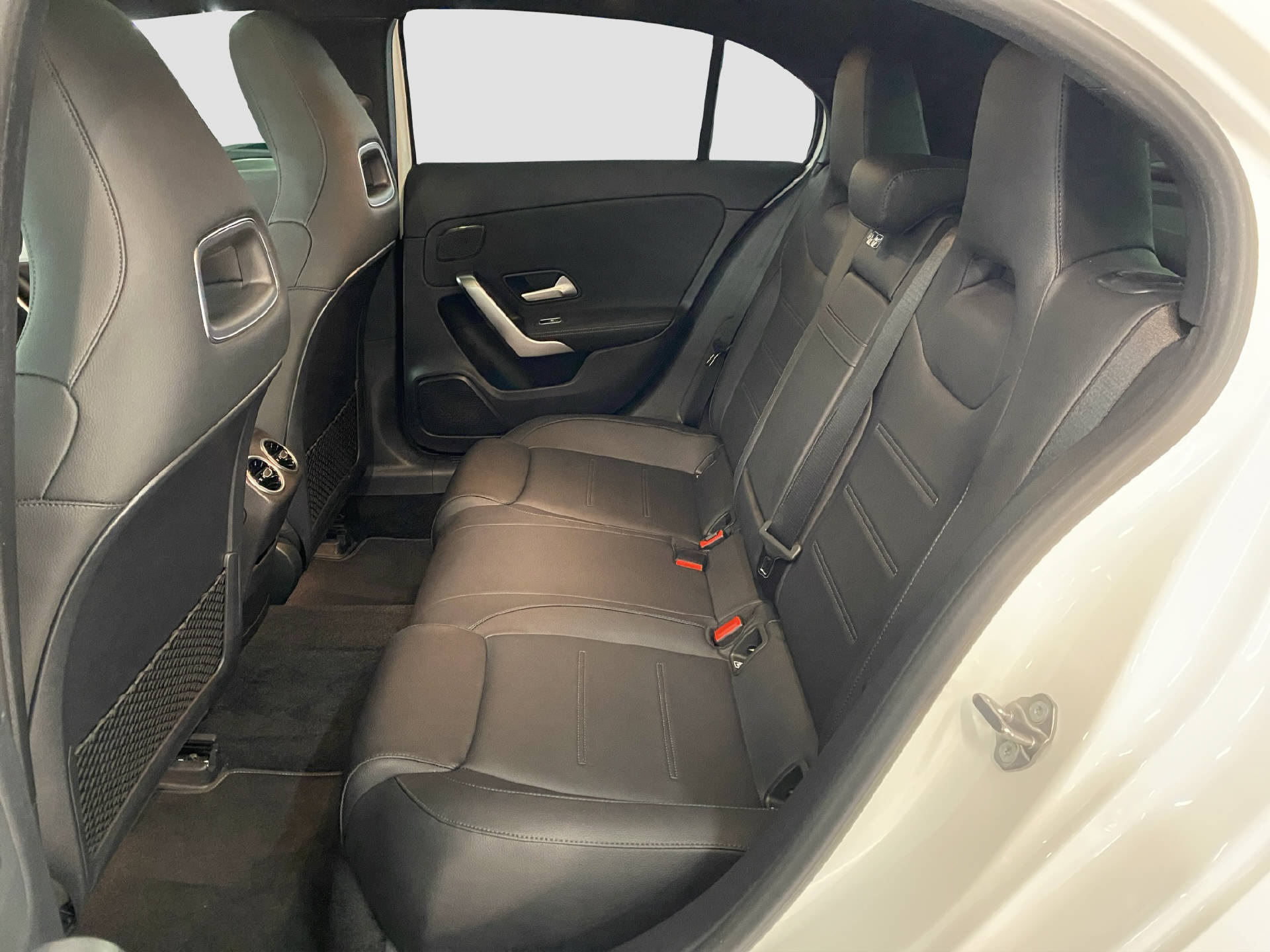 MERCEDES-BENZ A 180 Progressive-image-13