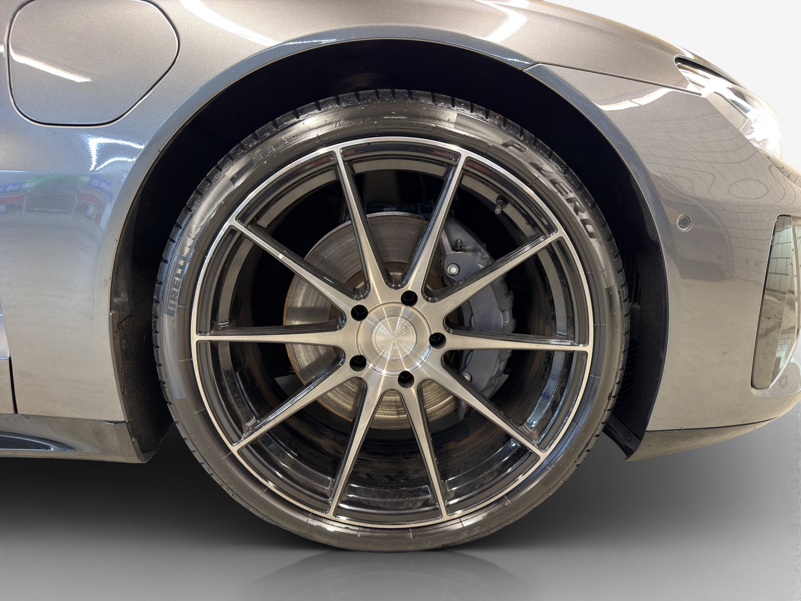 AUDI e-tron GT quattro-image-15